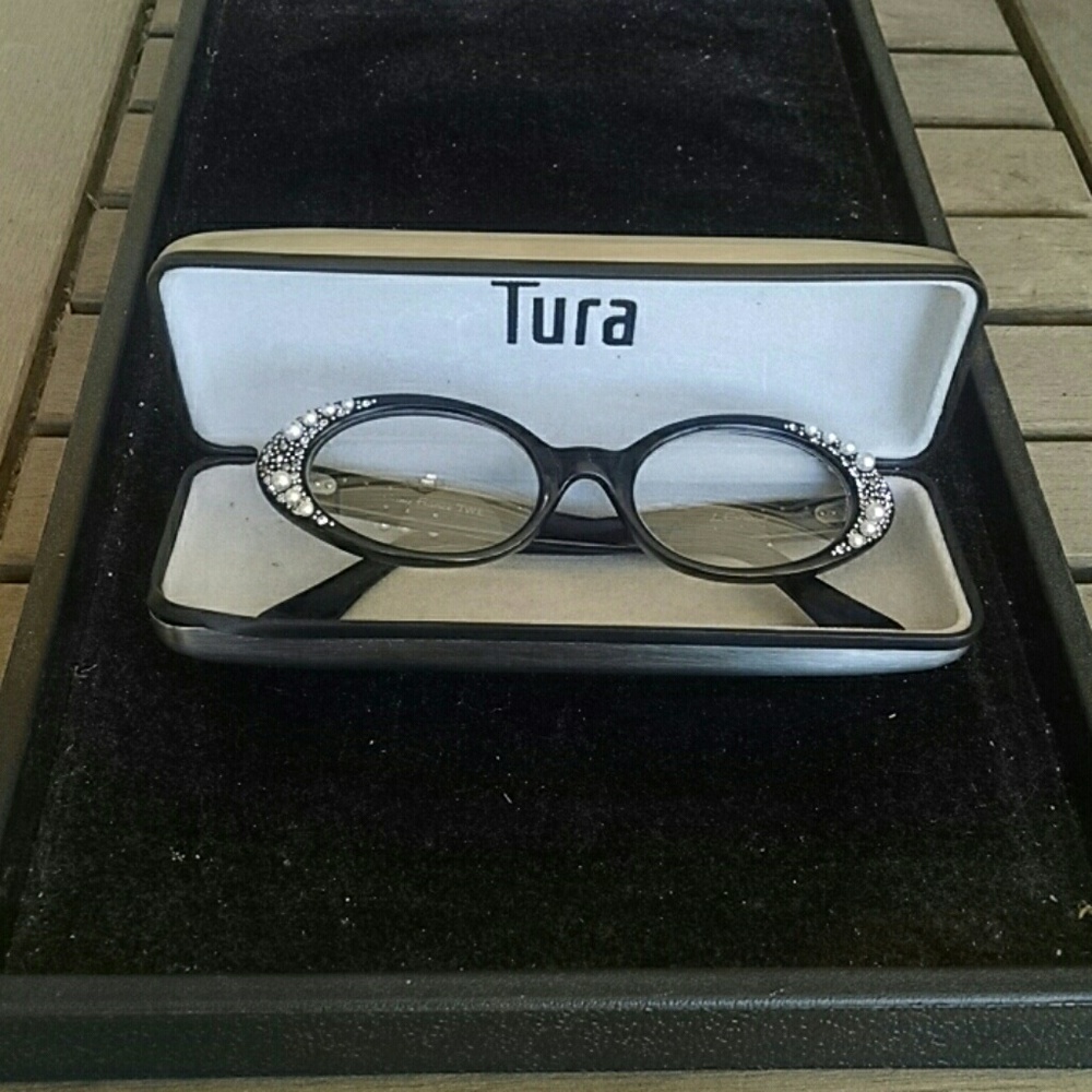 SOLD Tura Brush Silver Hard Cover Glasses Cas